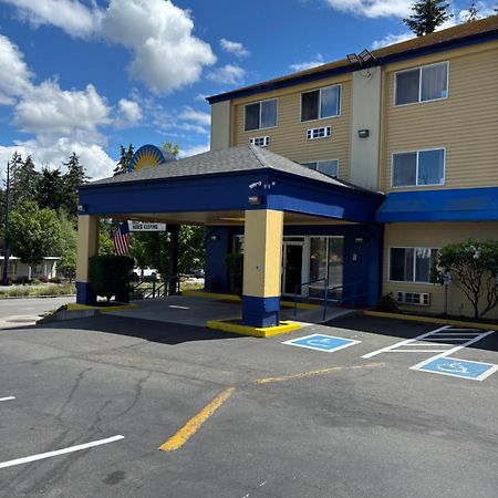 Days Inn By Wyndham Seattle Aurora Shoreline Ngoại thất bức ảnh