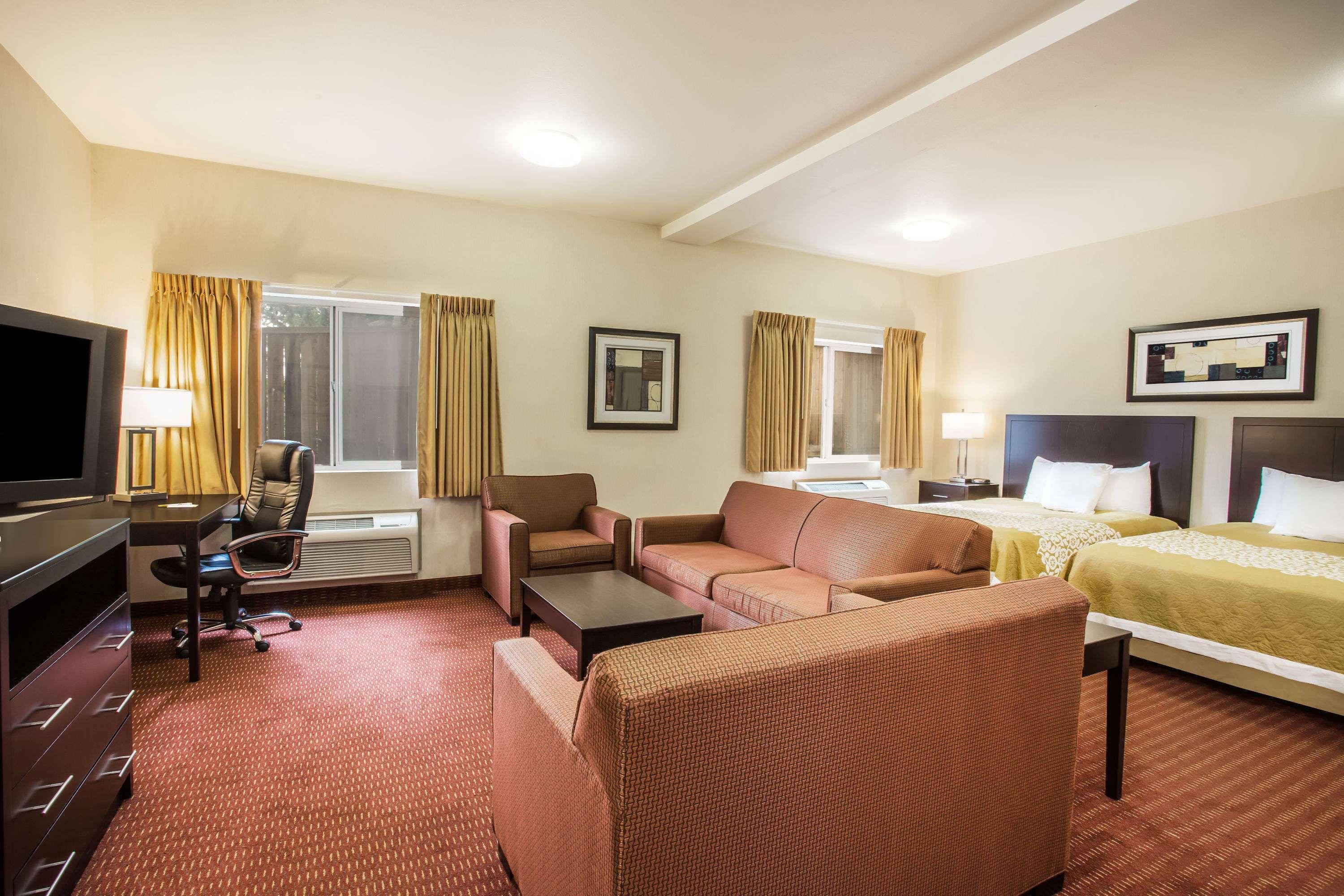 Days Inn By Wyndham Seattle Aurora Shoreline Ngoại thất bức ảnh