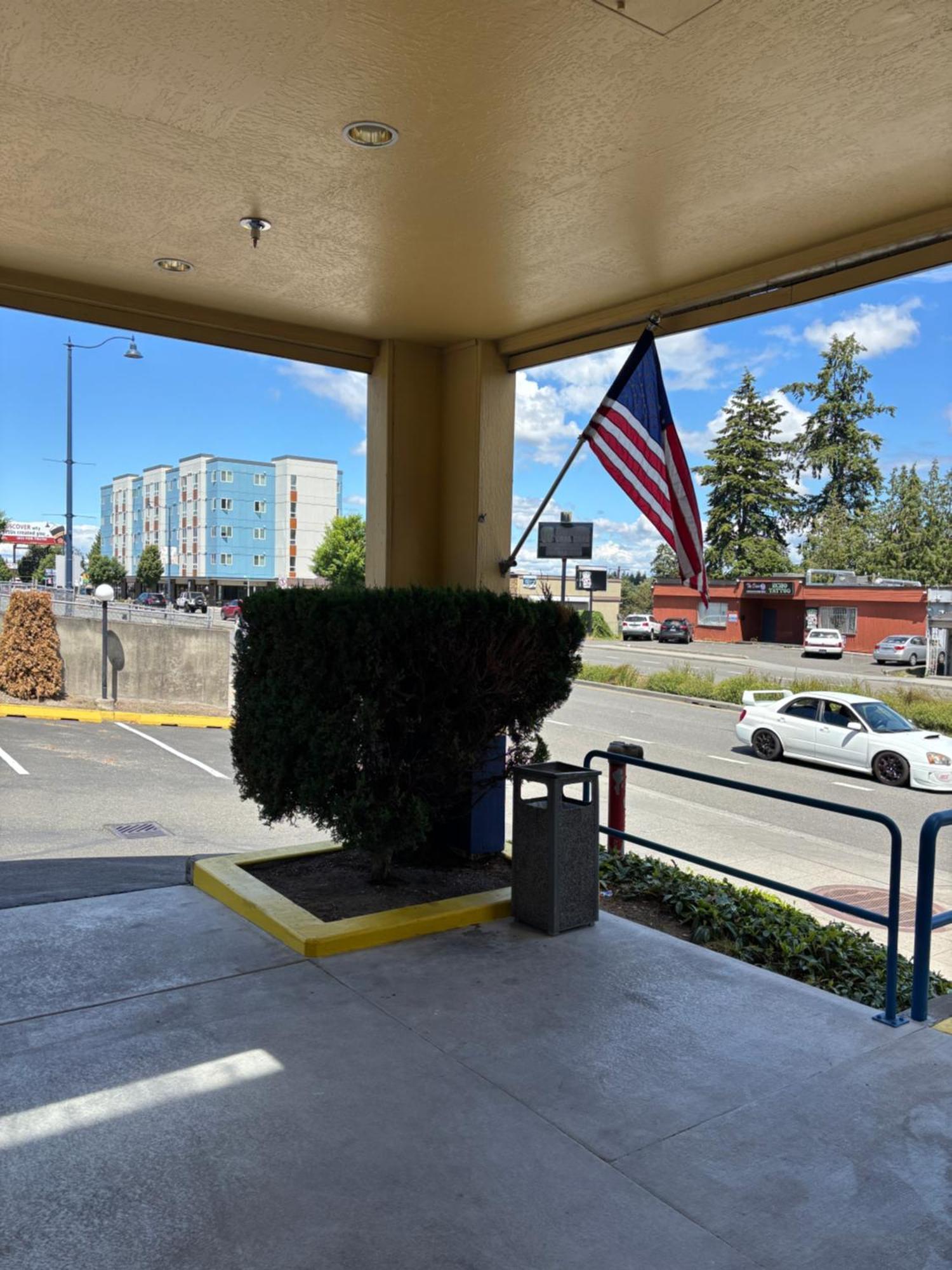 Days Inn By Wyndham Seattle Aurora Shoreline Ngoại thất bức ảnh